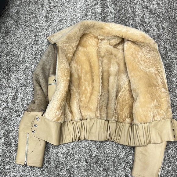 Beautiful warm jacket - Picture 2 of 8